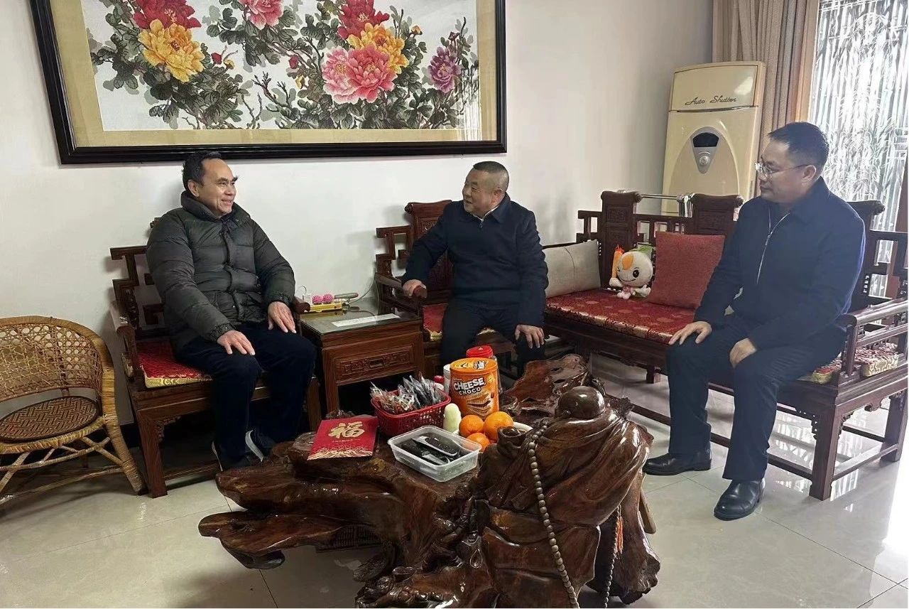 春节慰问送关怀 新春佳节暖人心 吴忠浩开展春节走访慰问活动