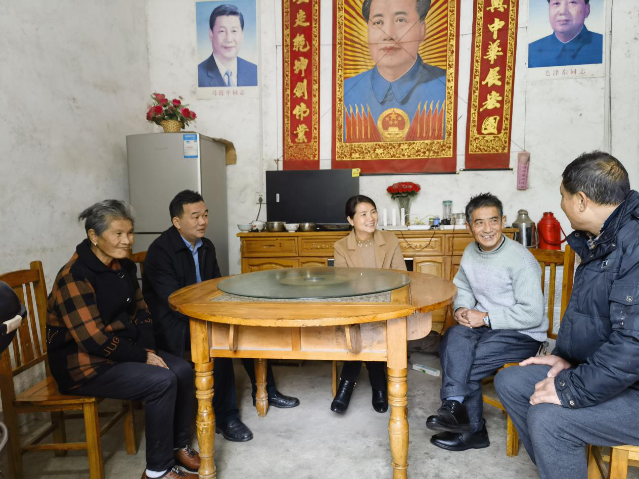 赣州市供销联社罗红梅开展春节走访慰问活动